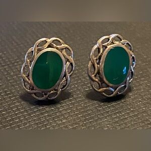 KIT HEATH Earrings KH93 925 Sterling Silver Pierced Stud Celtic Green Onyx